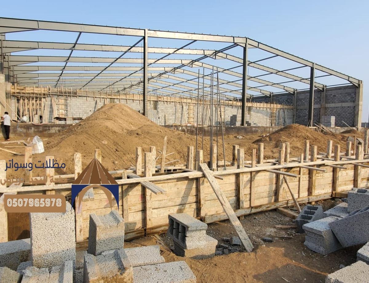 تركيب هناجر حديدية مع ضمان تحمّل الظروف البيئية القاسية في الرياض.